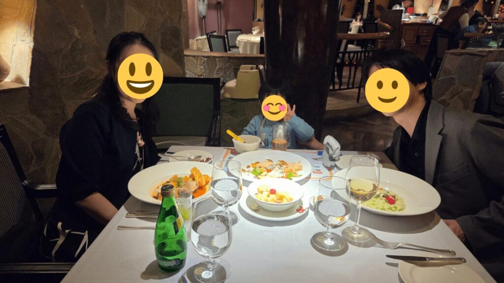 クルーズのディナー